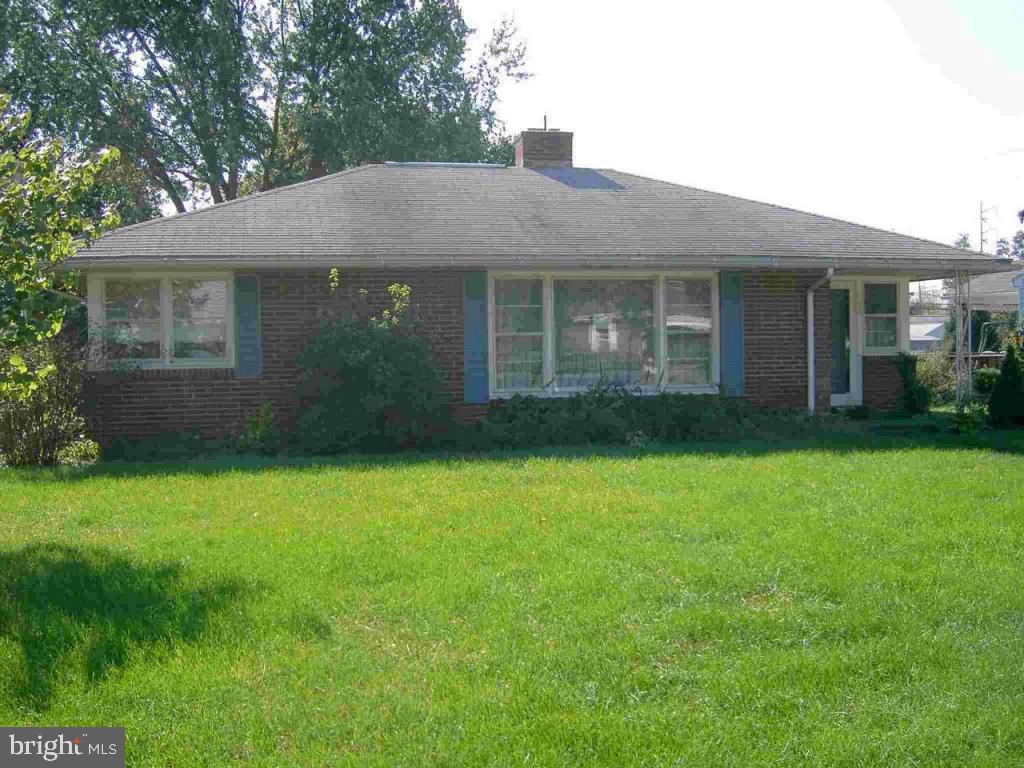 18 Runyon Road Hummelstown, PA 17036 - Photo 1 of 11 Gallery Image 1