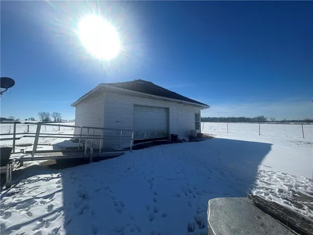 $205,000 | 3284 South M Highway, Schell City, MO 64783