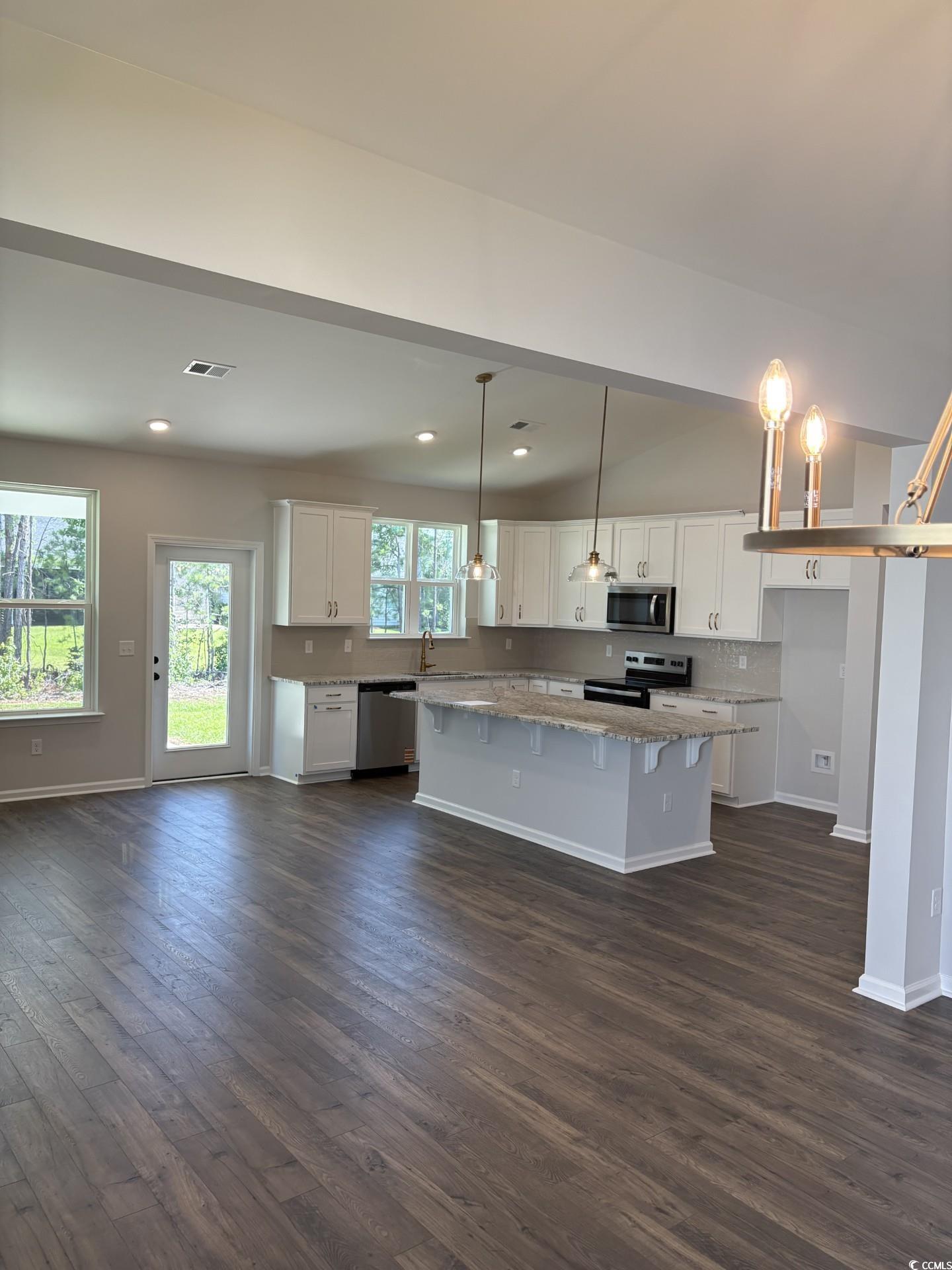 183 Glengrove Lane Murrells Inlet, SC 29576 - Photo 11 of 38 Gallery Image 11