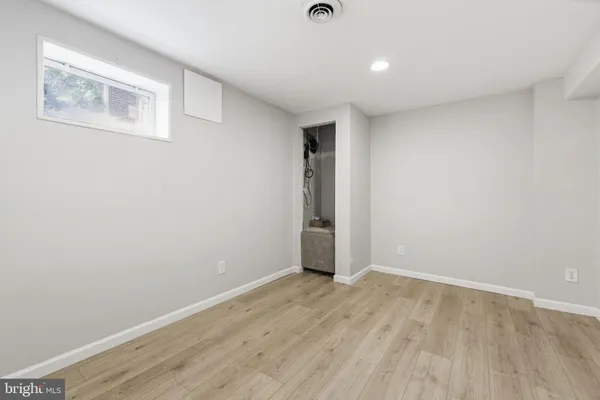 $1,900 | 5114 19th Road North, Arlington, VA 22207