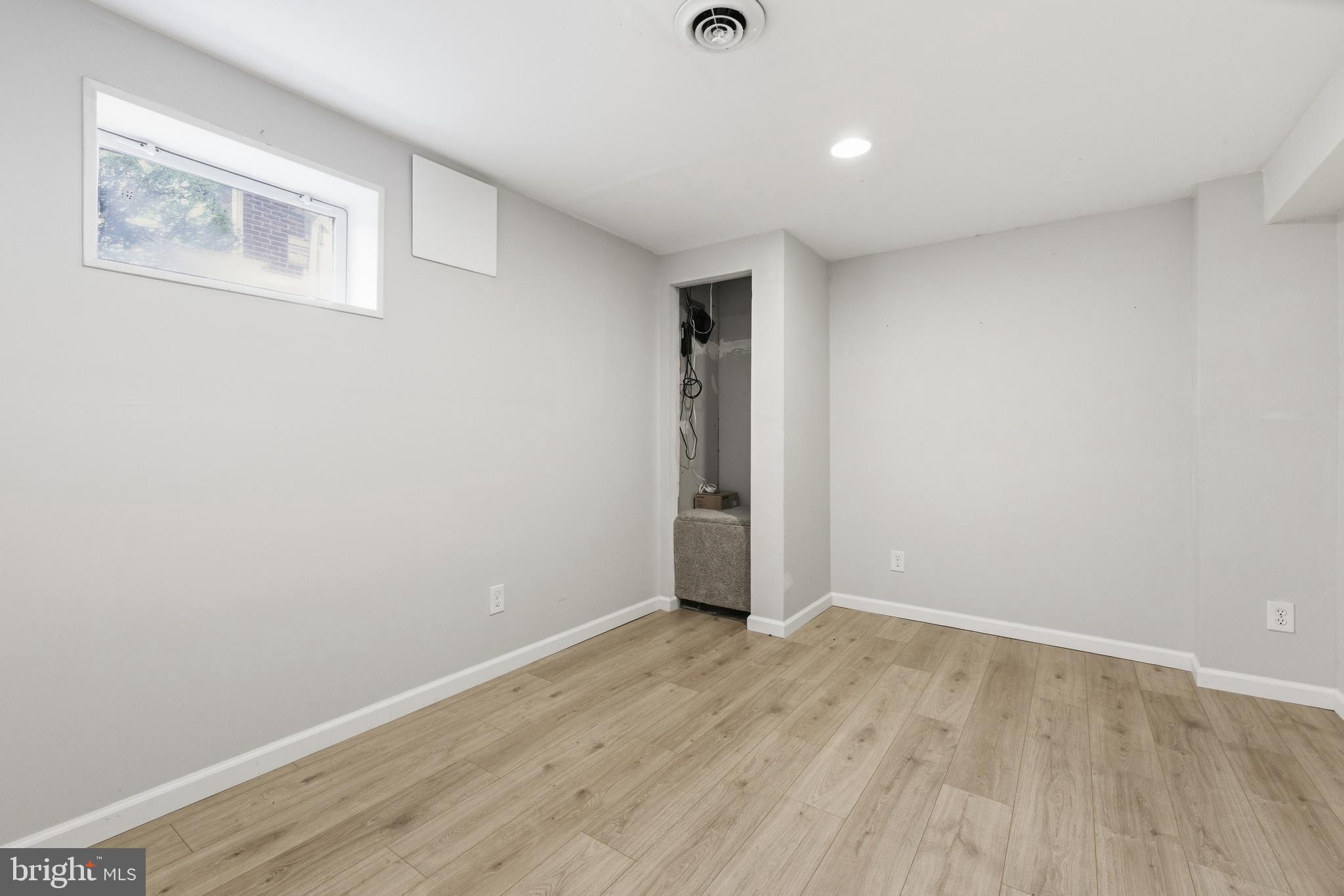 5114 19th Road North Arlington, VA 22207 - Photo 3 of 11