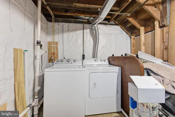 $1,900 | 5114 19th Road North, Arlington, VA 22207