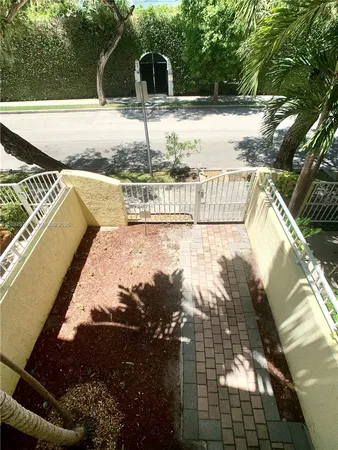 $5,800 | 1853 Jefferson Avenue, Unit 5, Miami Beach, FL 33139