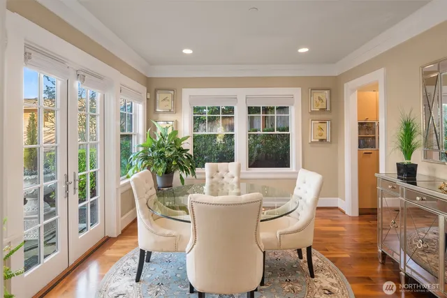 $6,500,000 | 8910 Northeast 33rd Street, Yarrow Point, WA 98004