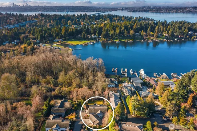 $6,500,000 | 8910 Northeast 33rd Street, Yarrow Point, WA 98004