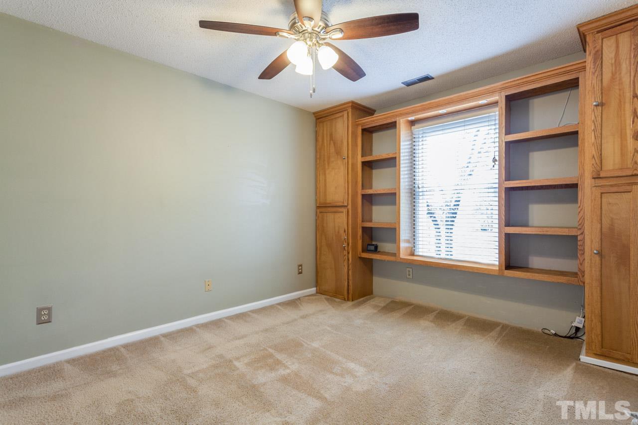 725 South Meadow Road Raleigh, NC 27603 - Photo 13 of 25
