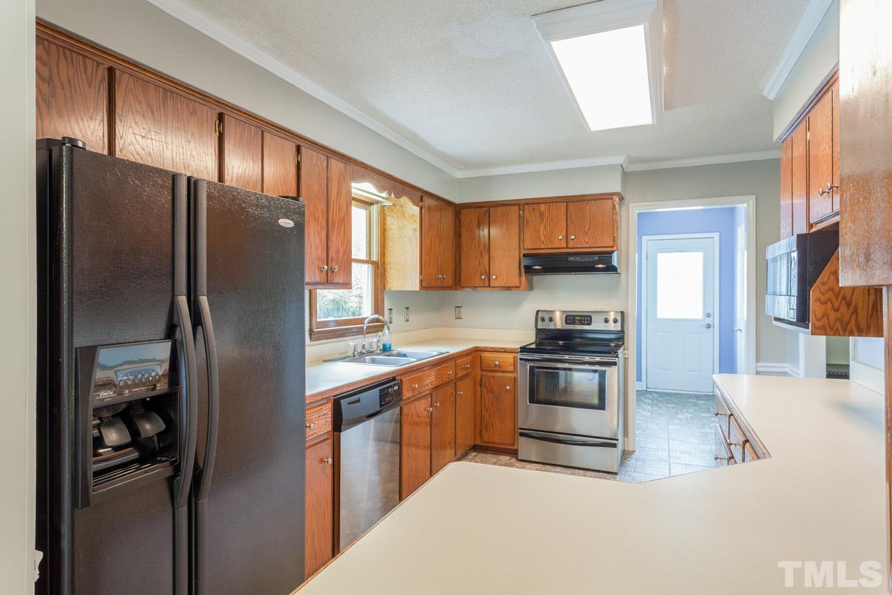 725 South Meadow Road Raleigh, NC 27603 - Photo 7 of 25