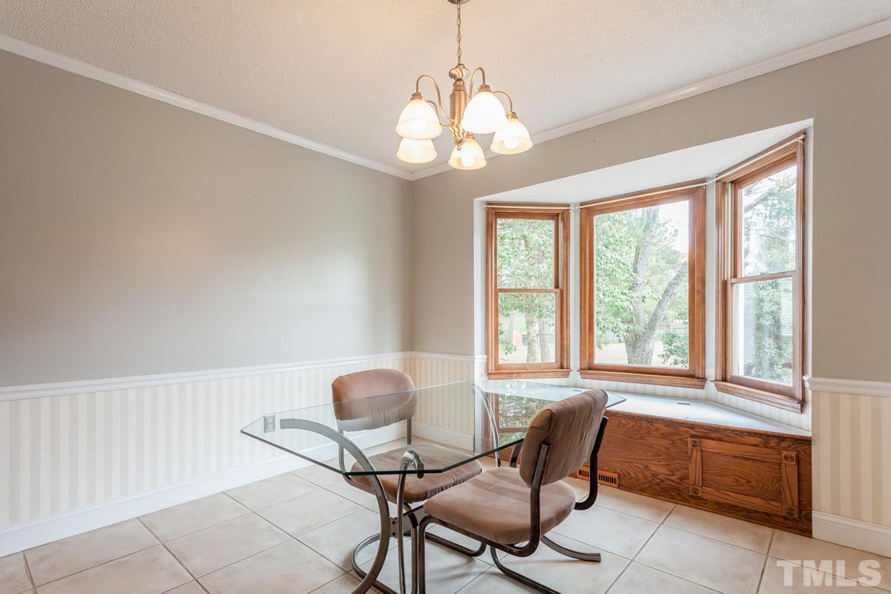 725 South Meadow Road Raleigh, NC 27603 - Photo 10 of 25