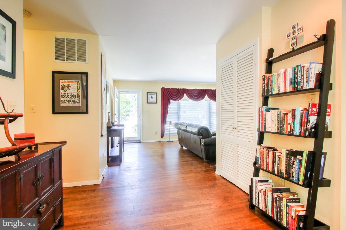 11701 Charles Road Silver Spring, MD 20906 - Photo 7 of 26 Living Room