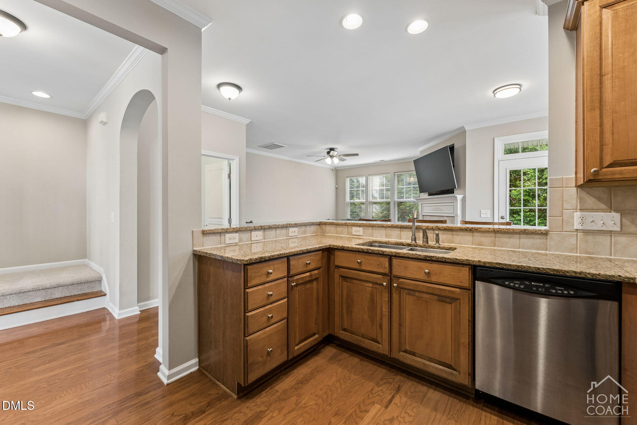5817 Cameo Glass Way Raleigh, NC 27612 - Photo 6 of 23 Bright Kitchen