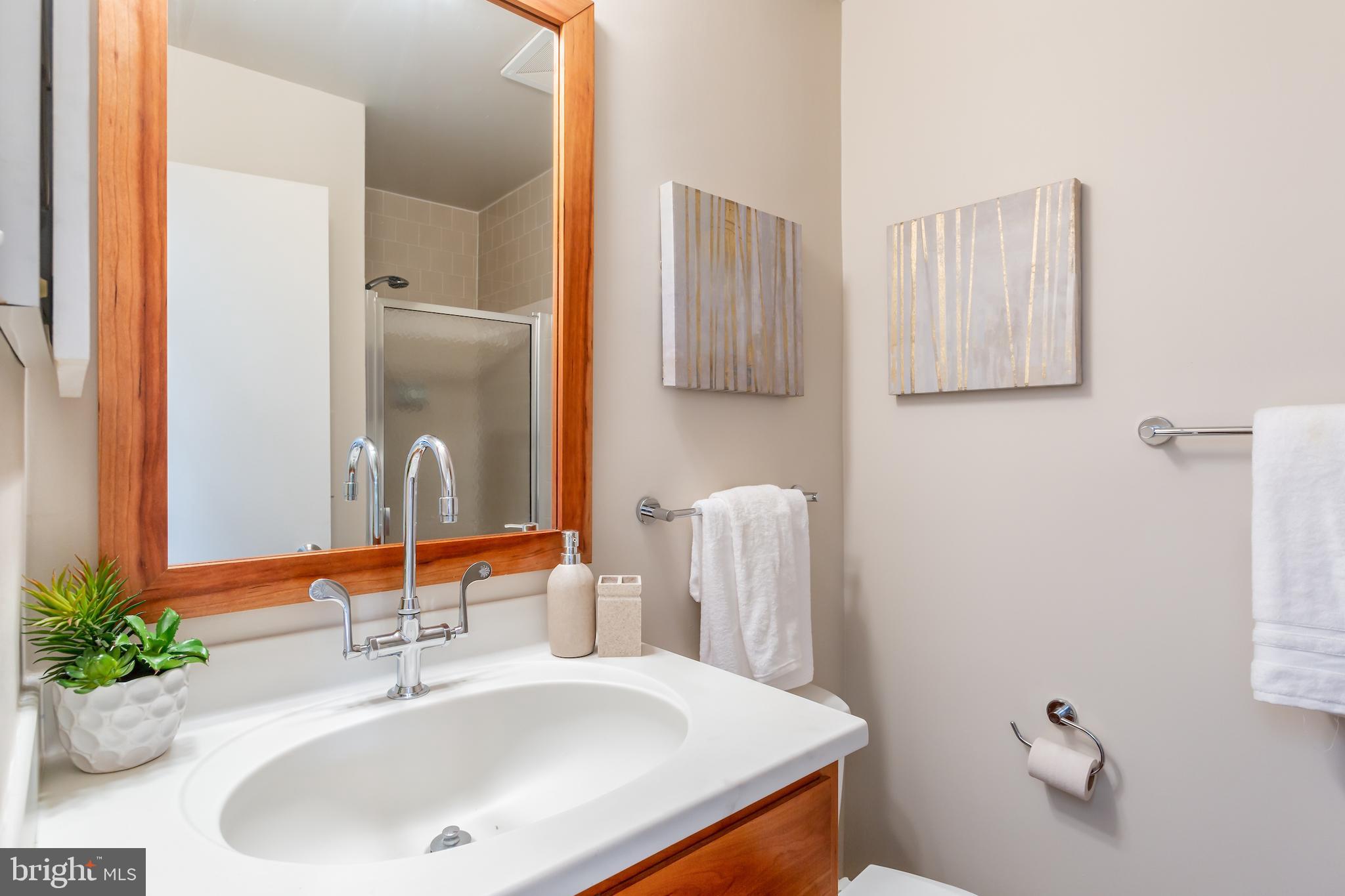 1762 Corcoran Street Northwest, Unit 4 Washington, DC 20009 - Photo 14 of 24 Hall bath