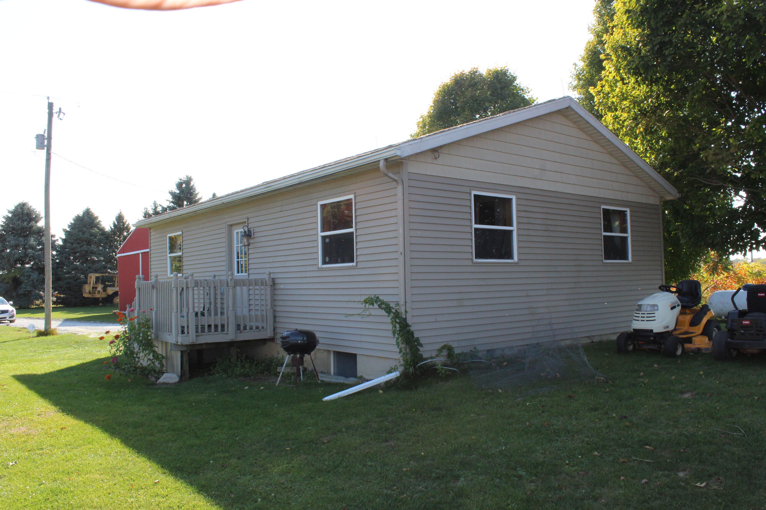 6993 Smith Road Berrien Center, MI 49102 - Photo 5 of 11 IMG_3397