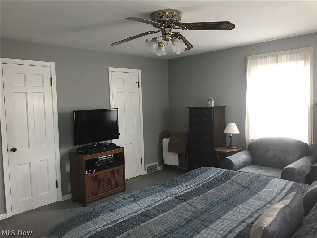 1247 Winston Road Cleveland, OH 44121 - Photo 13 of 24