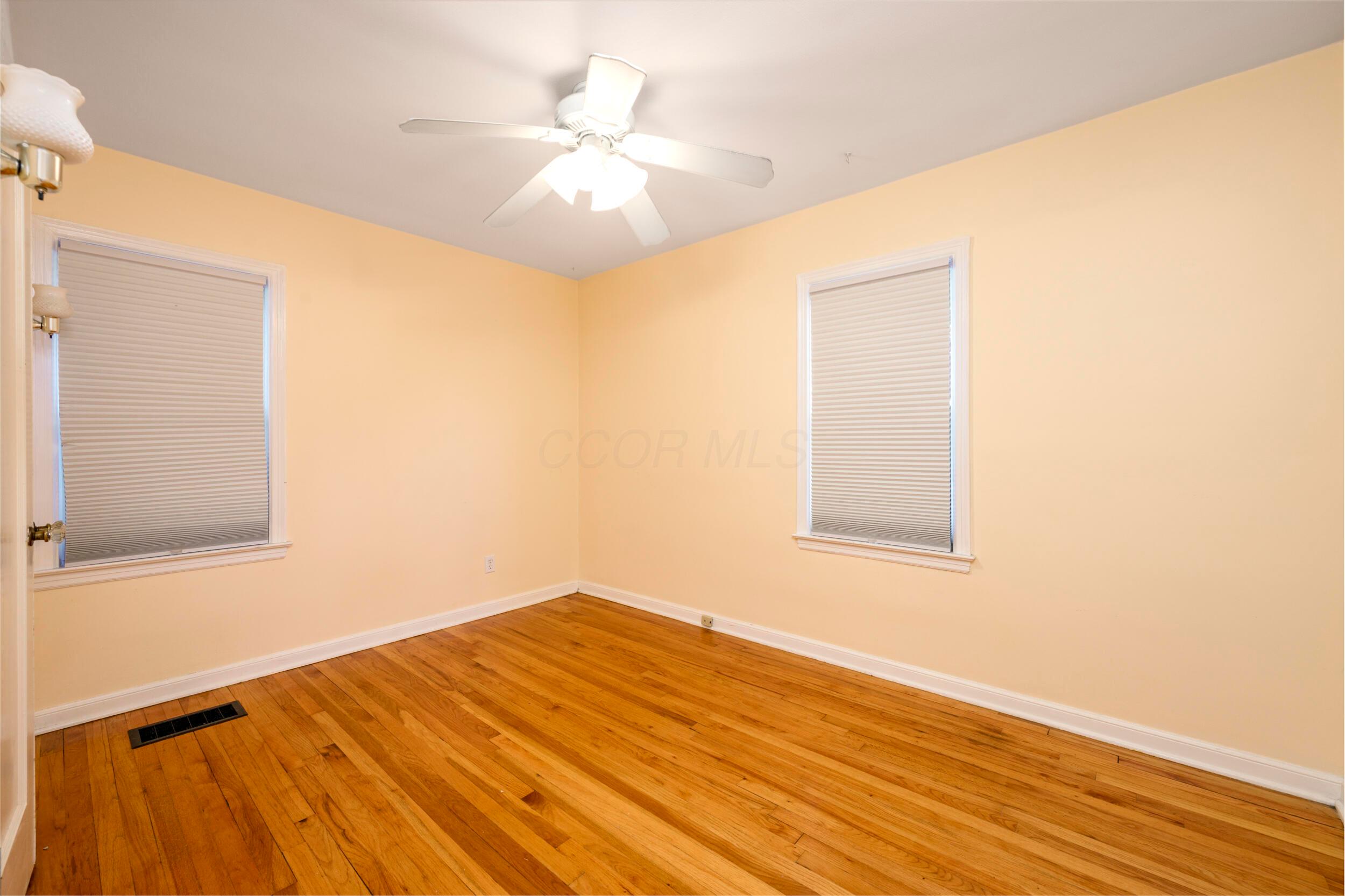 285 East Weisheimer Road Columbus, OH 43214 - Photo 10 of 28