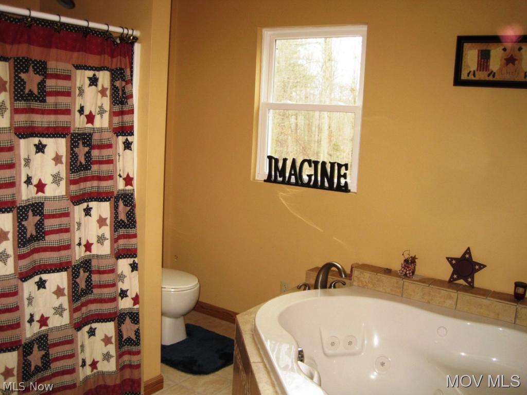 525 Rummer Road Marietta, OH 45750 - Photo 12 of 22 Master Bath