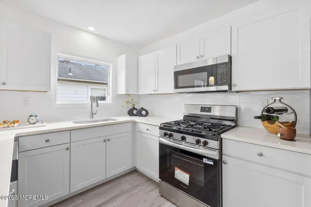 $399,000 | 18 La Terraza Drive, Toms River, NJ 08757