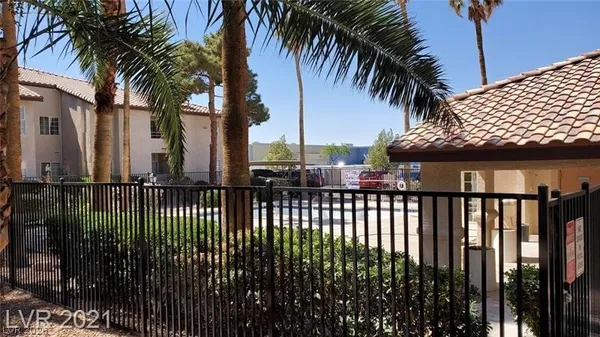 $1,395 | 6500 West Lake Mead Boulevard, Unit 204, Las Vegas, NV 89108