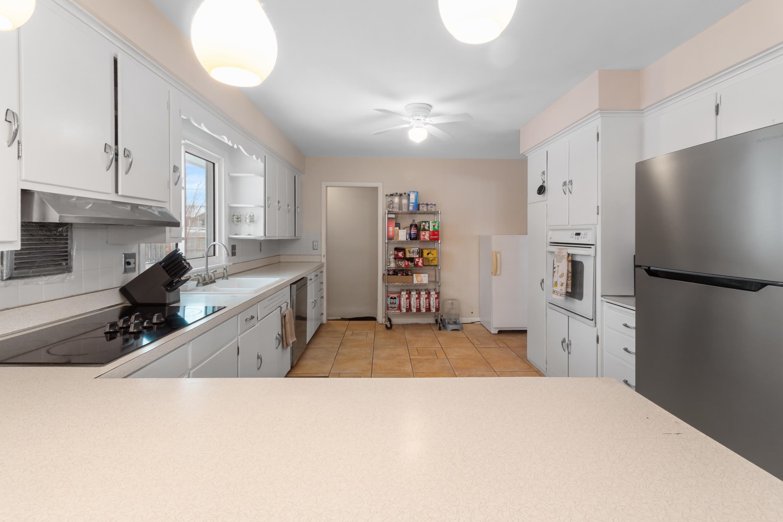 3748 Fairview Drive Madison, WI 53704 - Photo 14 of 48