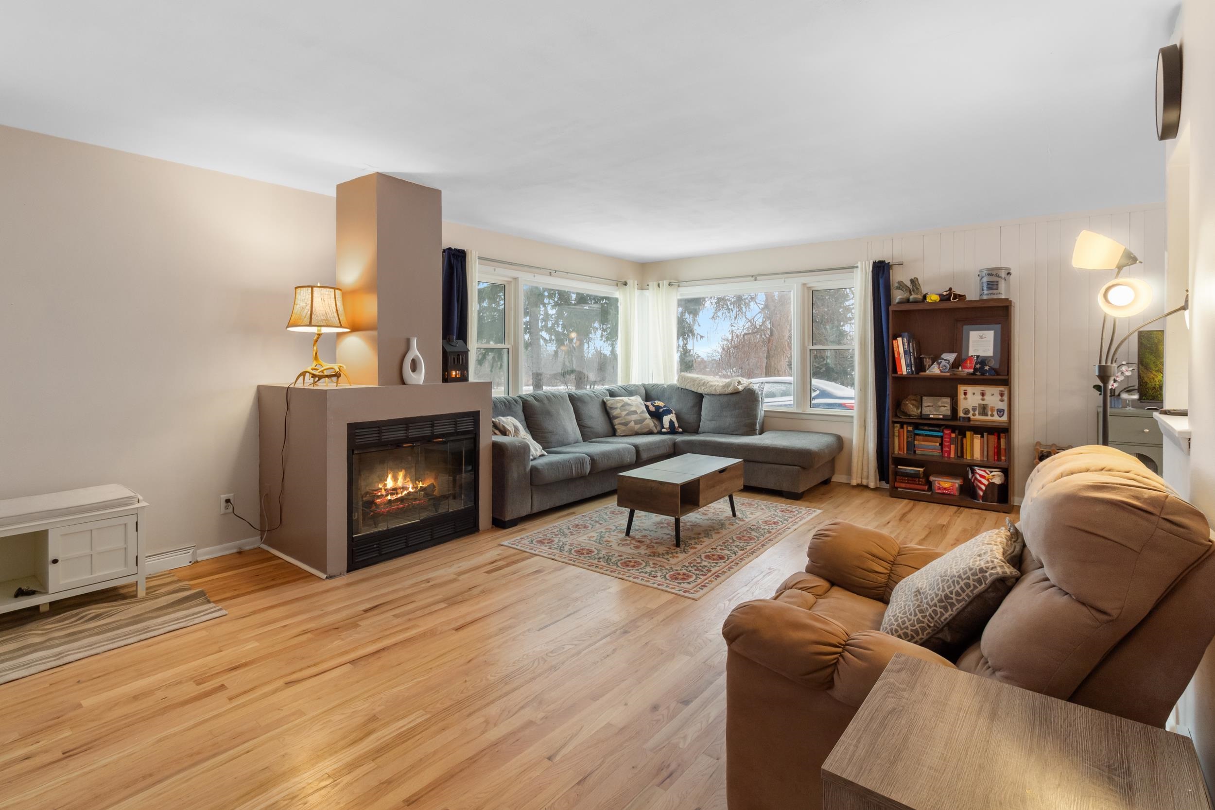 3748 Fairview Drive Madison, WI 53704 - Photo 4 of 48