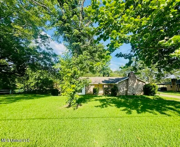 $223,500 | 3864 South Siwell Road, Jackson, MS 39212