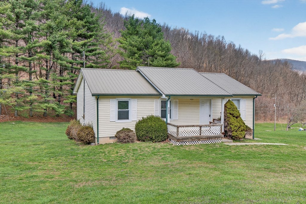 5285 Wardell Road Pounding Mill, VA 24637 - Photo 24 of 24 Gallery Image 24