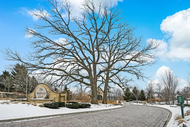 $1,795,000 | 1751 Midwest Club Parkway, Oak Brook, IL 60523