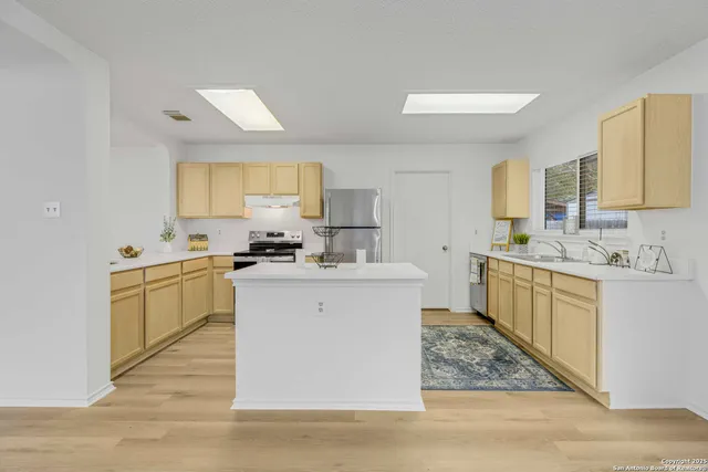 $245,000 | 7906 Swindow Circle, Converse, TX 78109