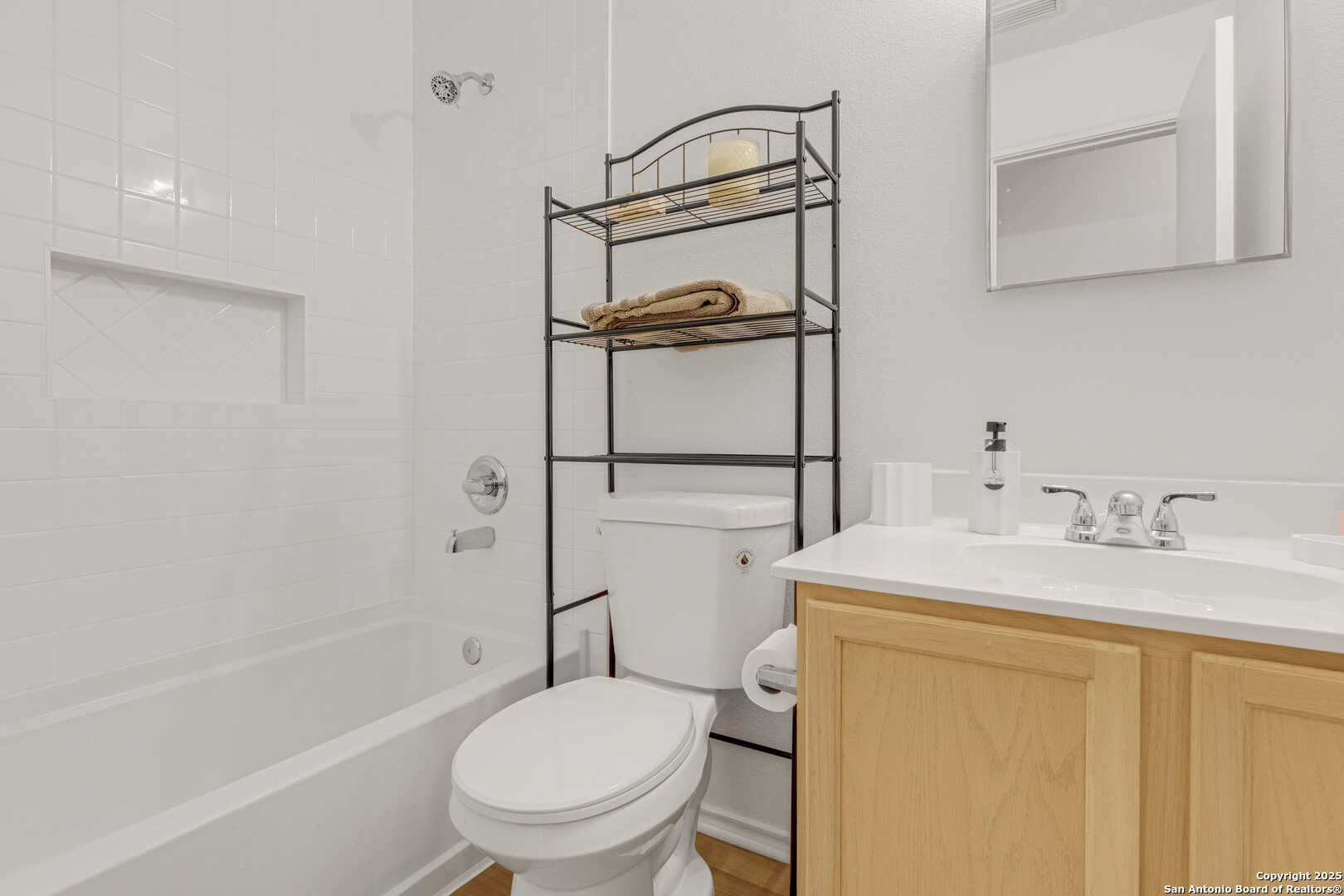 7906 Swindow Circle Converse, TX 78109 - Photo 23 of 26