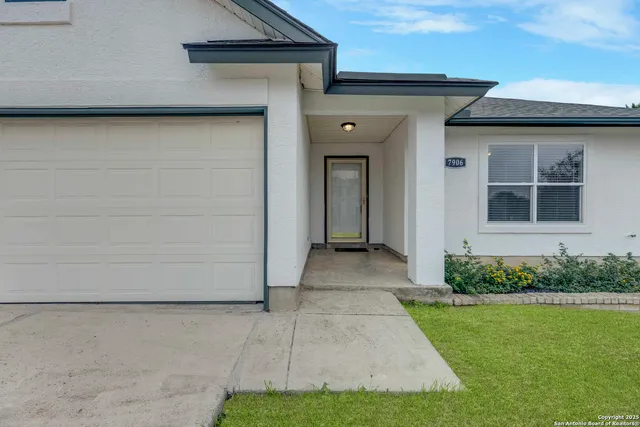 $245,000 | 7906 Swindow Circle, Converse, TX 78109