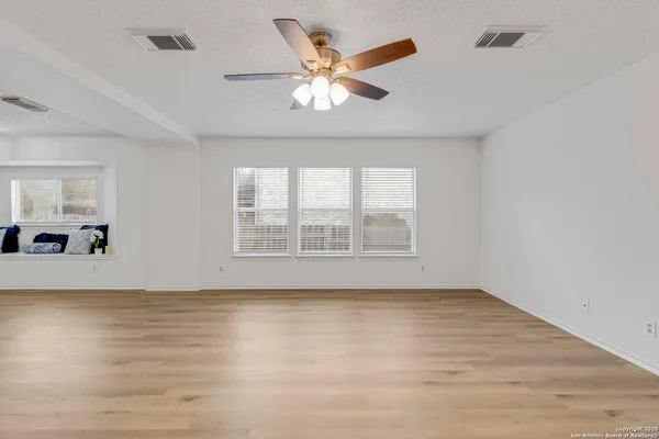 $237,000 | 7906 Swindow Circle, Converse, TX 78109