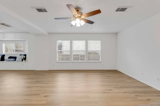 $245,000 | 7906 Swindow Circle, Converse, TX 78109