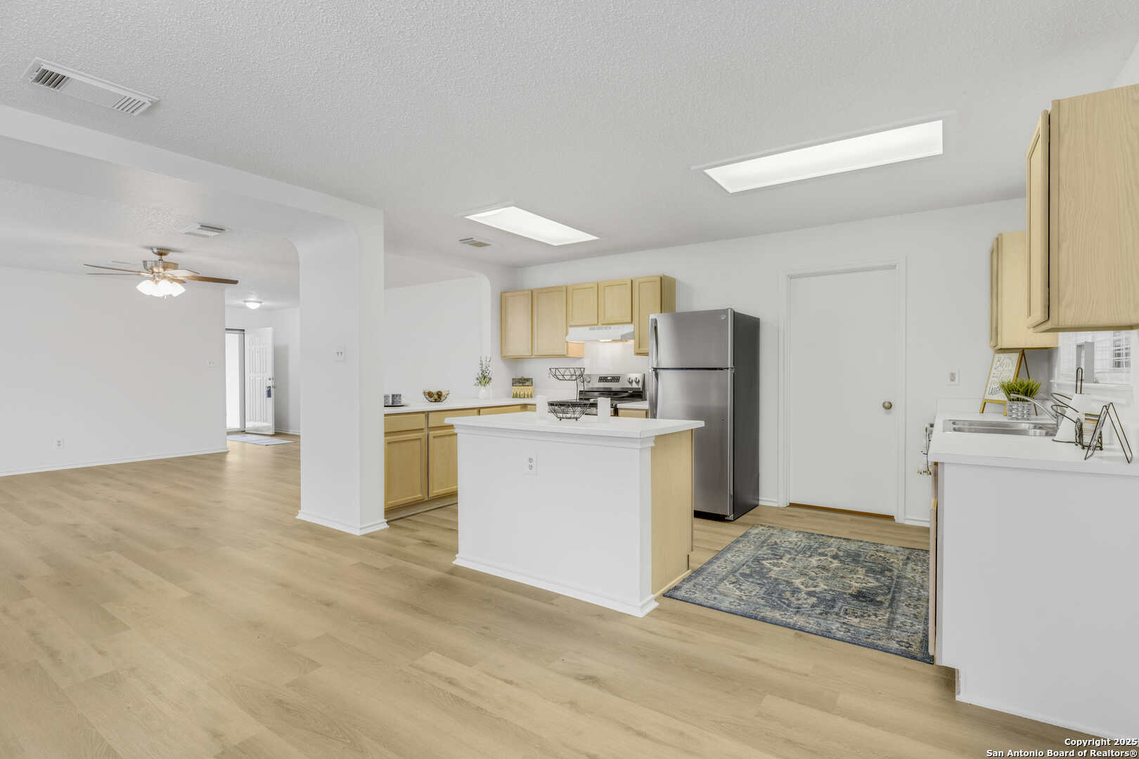 7906 Swindow Circle Converse, TX 78109 - Photo 10 of 26