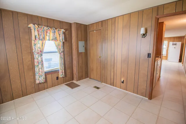 $124,900 | 701 West Colonial Avenue, Elizabeth City, NC 27909