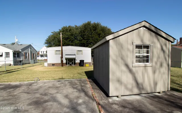 $124,900 | 701 West Colonial Avenue, Elizabeth City, NC 27909