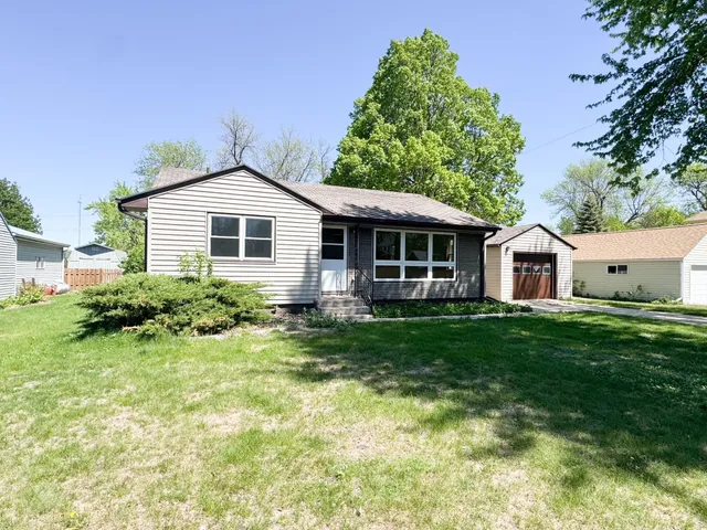 $136,000 | 406 Northeast 4th Street, Fulda, MN 56131