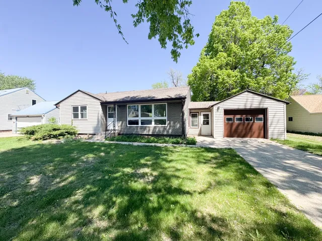 $136,000 | 406 Northeast 4th Street, Fulda, MN 56131