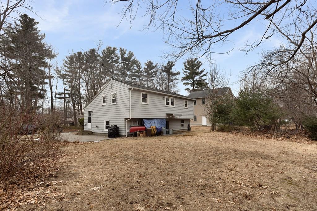 6 Maple Road Wilmington, MA 01887 - Photo 3 of 17 Gallery Image 3