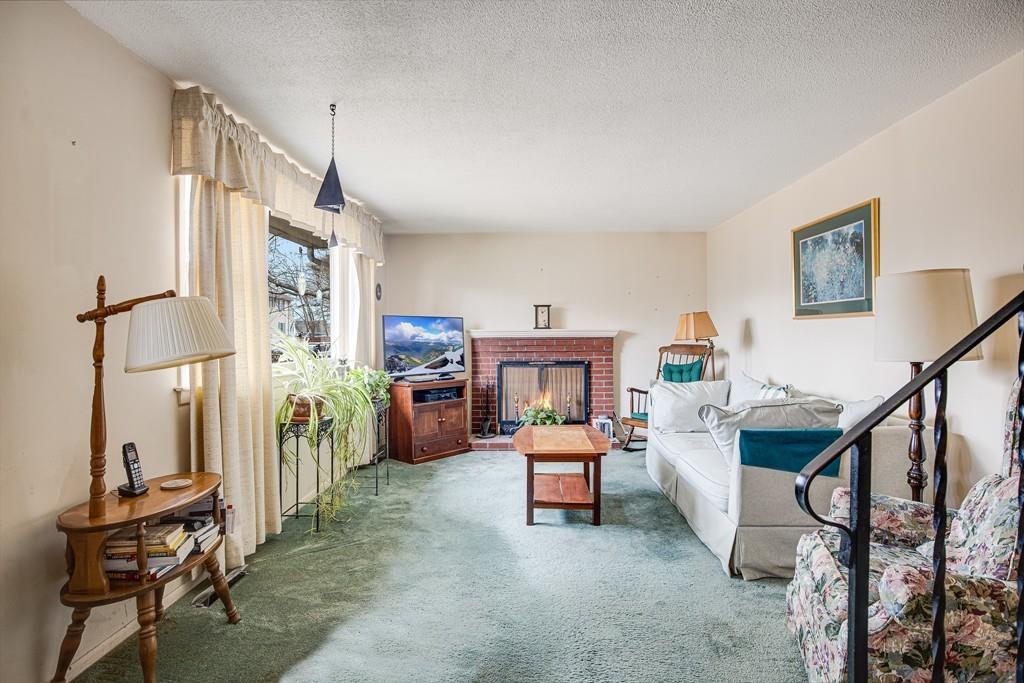 6 Maple Road Wilmington, MA 01887 - Photo 5 of 17 Gallery Image 5