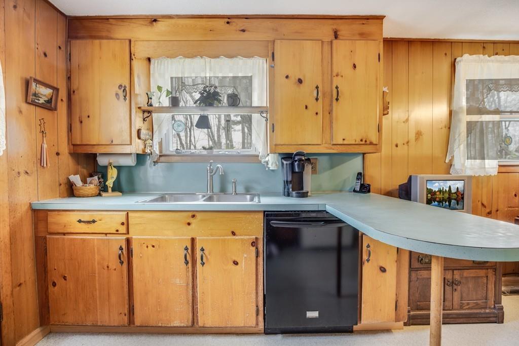 6 Maple Road Wilmington, MA 01887 - Photo 9 of 17 Gallery Image 9