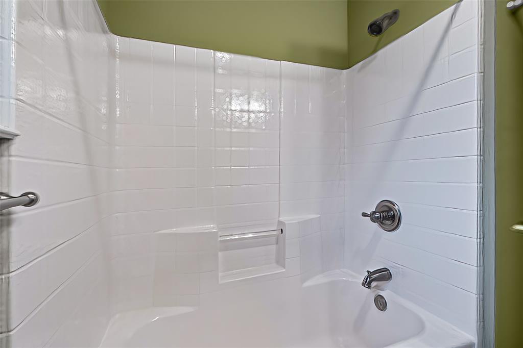 9417 Ravenswood Road Granbury, TX 76049 - Photo 24 of 39