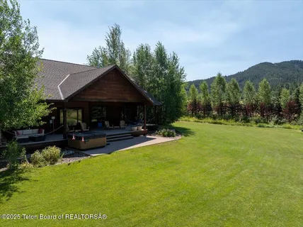 $2,595,000 | 10128 South 2000 West, Victor, ID 83455