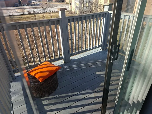 $198,000 | 664 Pinecrest Drive, Unit 302, Prospect Heights, IL 60070