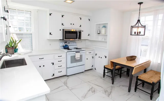 $1,955,000 | 34 Bull Street, Newport, RI 02840