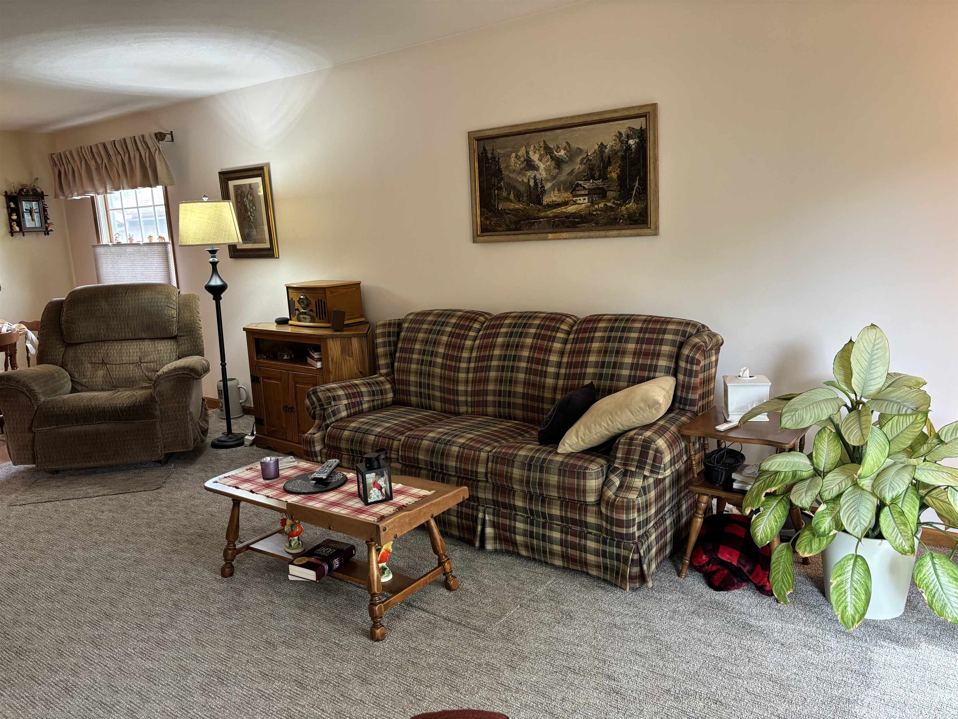 589 Churchgrove Road Frankenmuth, MI 48734 - Photo 15 of 39