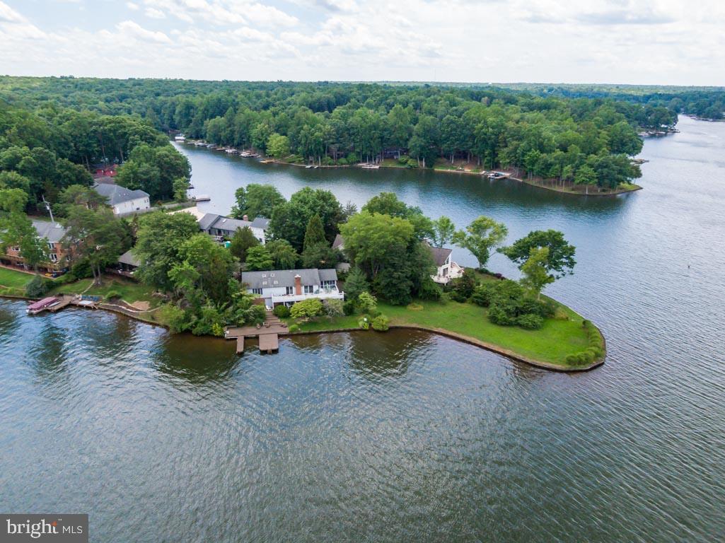 116 Pleasant Grove Road Locust Grove, VA 22508 - Photo 5 of 34 Three hundred+feet of waterfront on the point