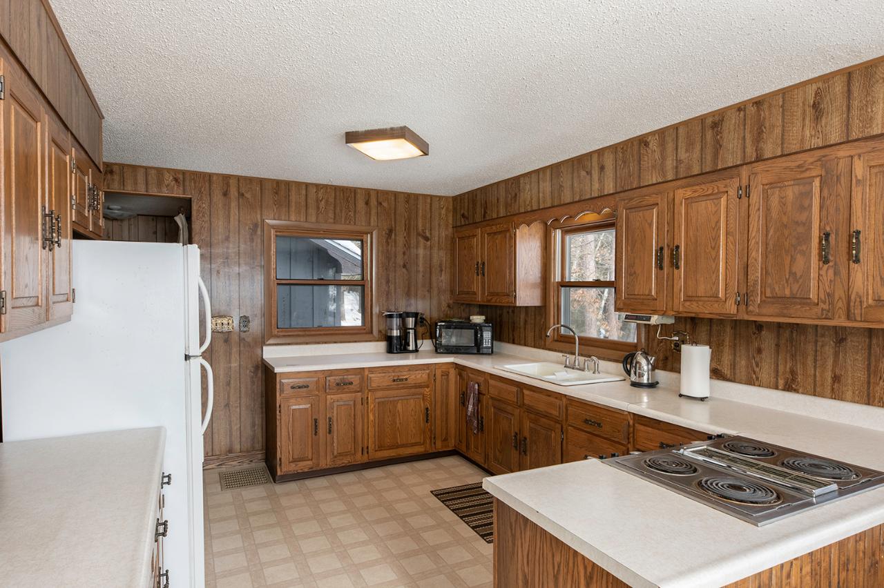 W4199 Sandy Lane Tomahawk, WI 54487 - Photo 5 of 28 Gallery Image 5