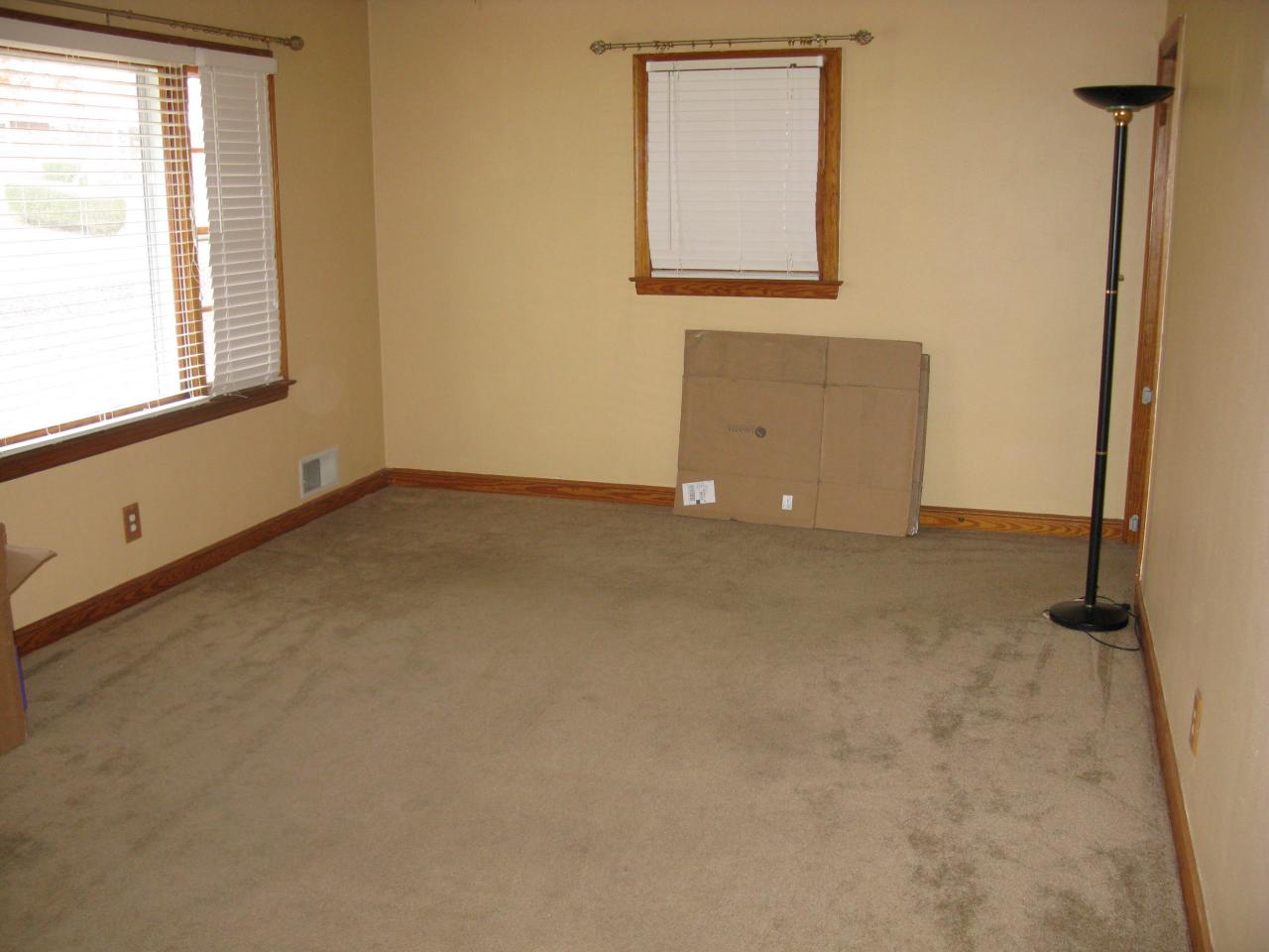1750 Pomeroy Road Salem, VA 24153 - Photo 7 of 11 living room