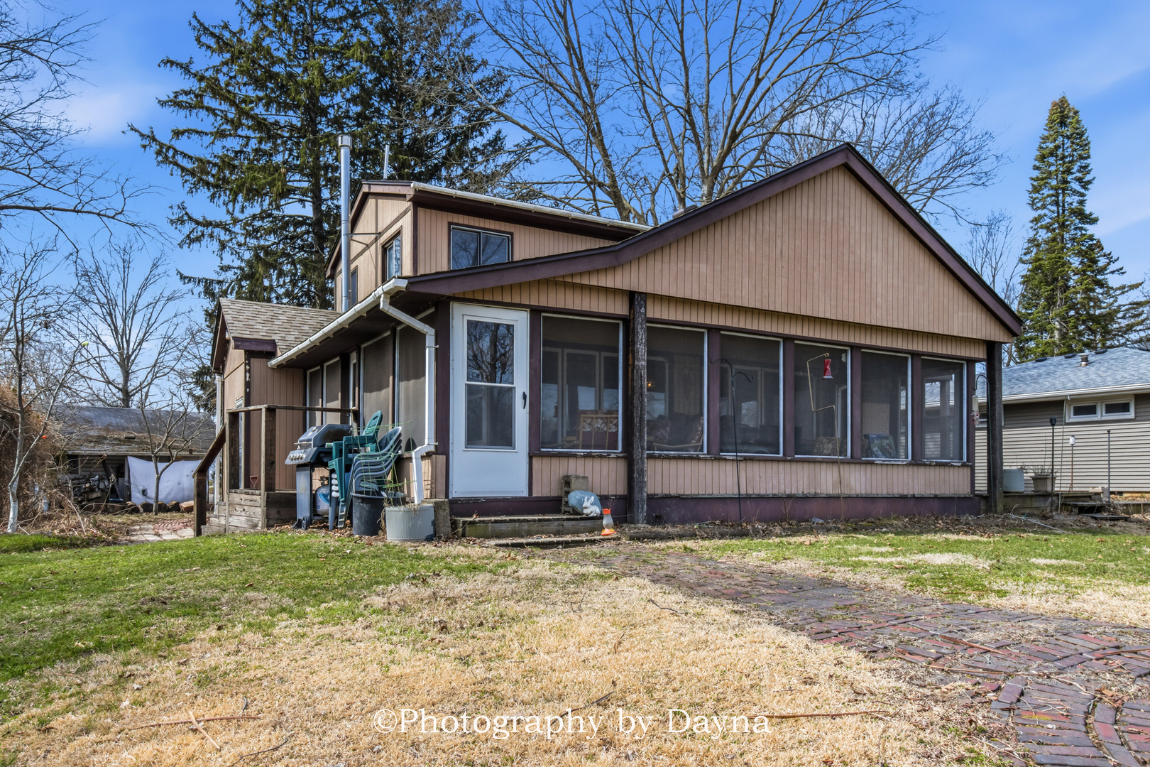 2857 River Road Kankakee, IL 60901 - Photo 34 of 35 a front view of a house with a yard