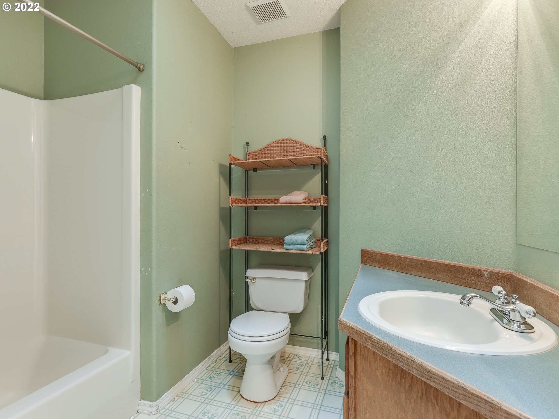 16635 Southwest Meinecke Road Sherwood, OR 97140 - Photo 26 of 32 Gallery Image 26
