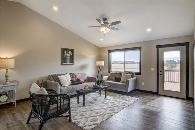 $389,900 | 230 South Chestnut Street, Ellsworth, WI 54011